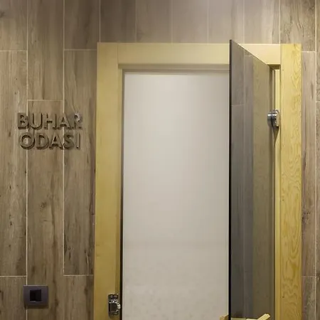 Lamec Business Hotel 3*